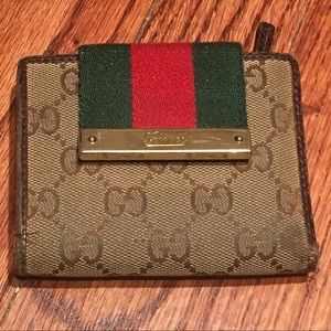 Gucci wallet. Gorgeous!! Slightly used.